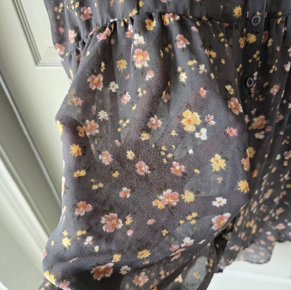 Torrid  Floral Sheer Chiffon Tunic Shirt Sz 2X  Babydoll High Low Roll Tab Sleev - Picture 12 of 12